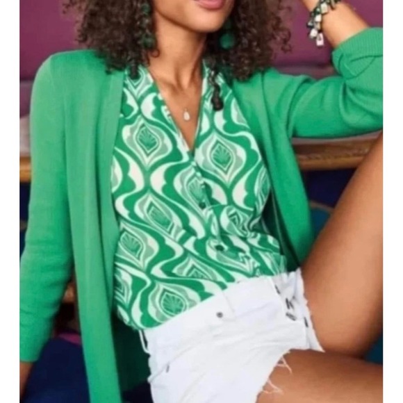 Cabi Cocktail Kelly Green Cardigan Button Wrap Closure Size Small Business - Picture 2 of 9